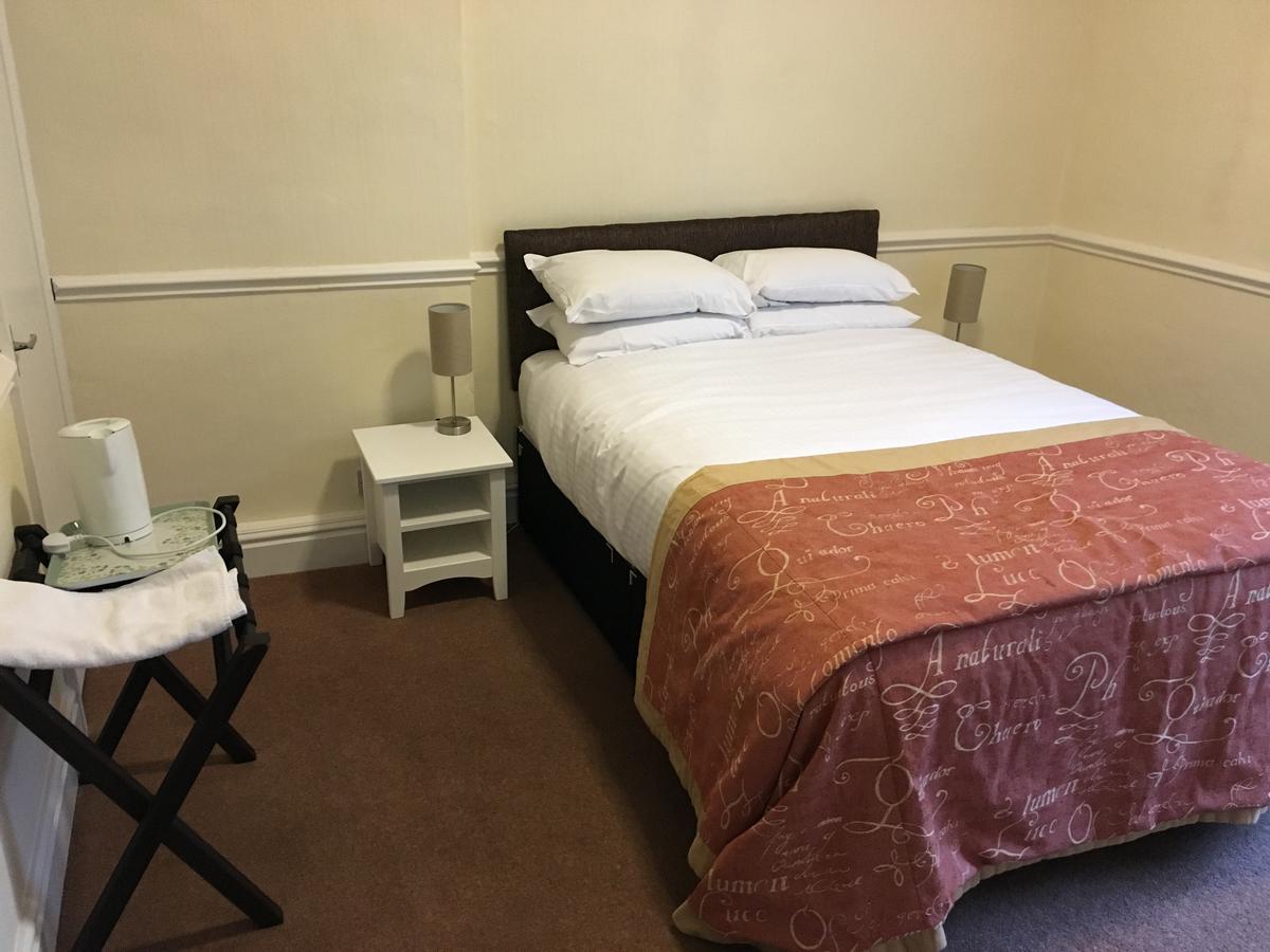 The Buck Hotel Bangor-on-Dee エクステリア 写真