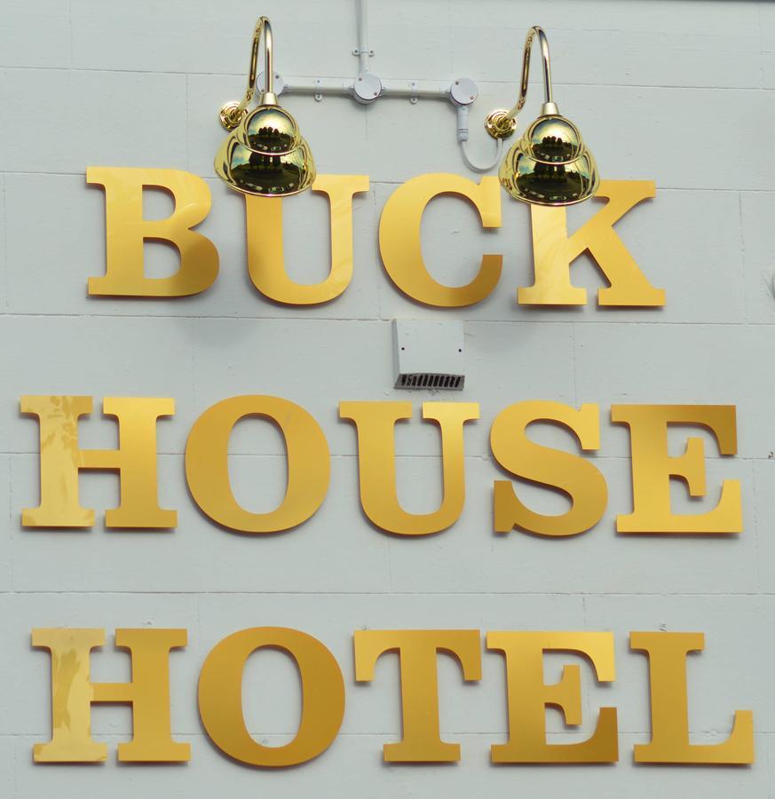 The Buck Hotel Bangor-on-Dee エクステリア 写真